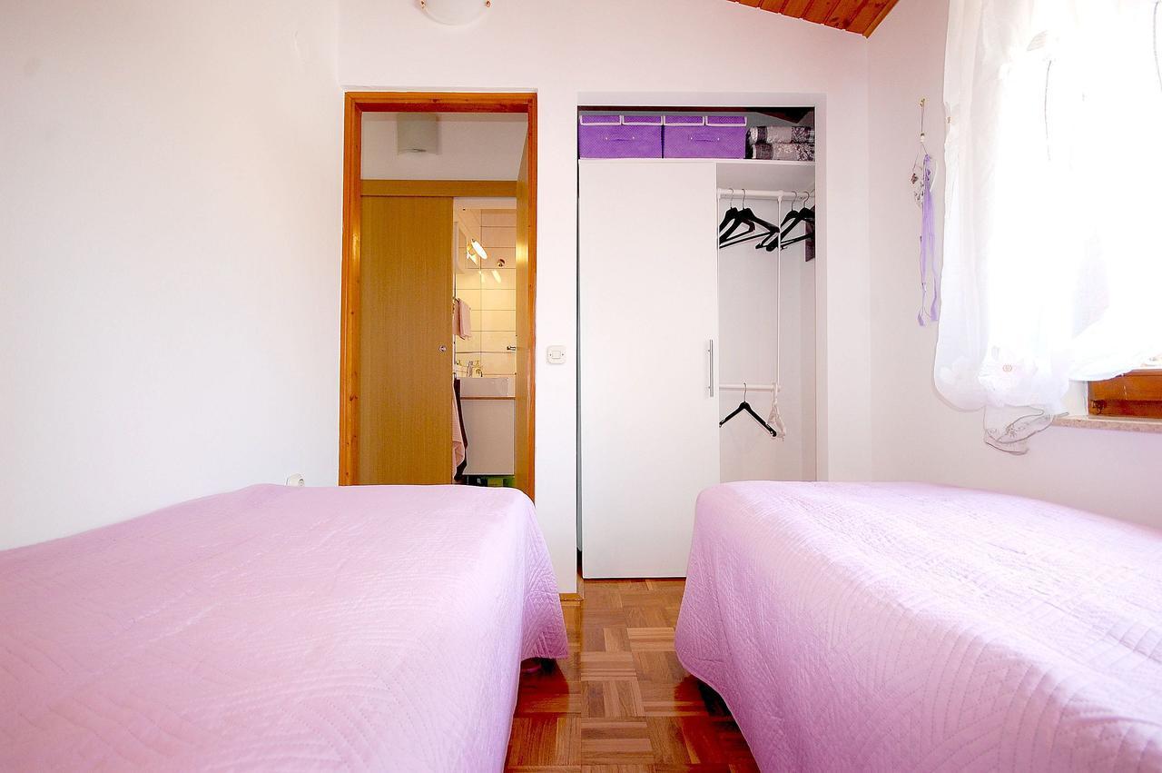 Apartment Bedenikovic Malinska Buitenkant foto